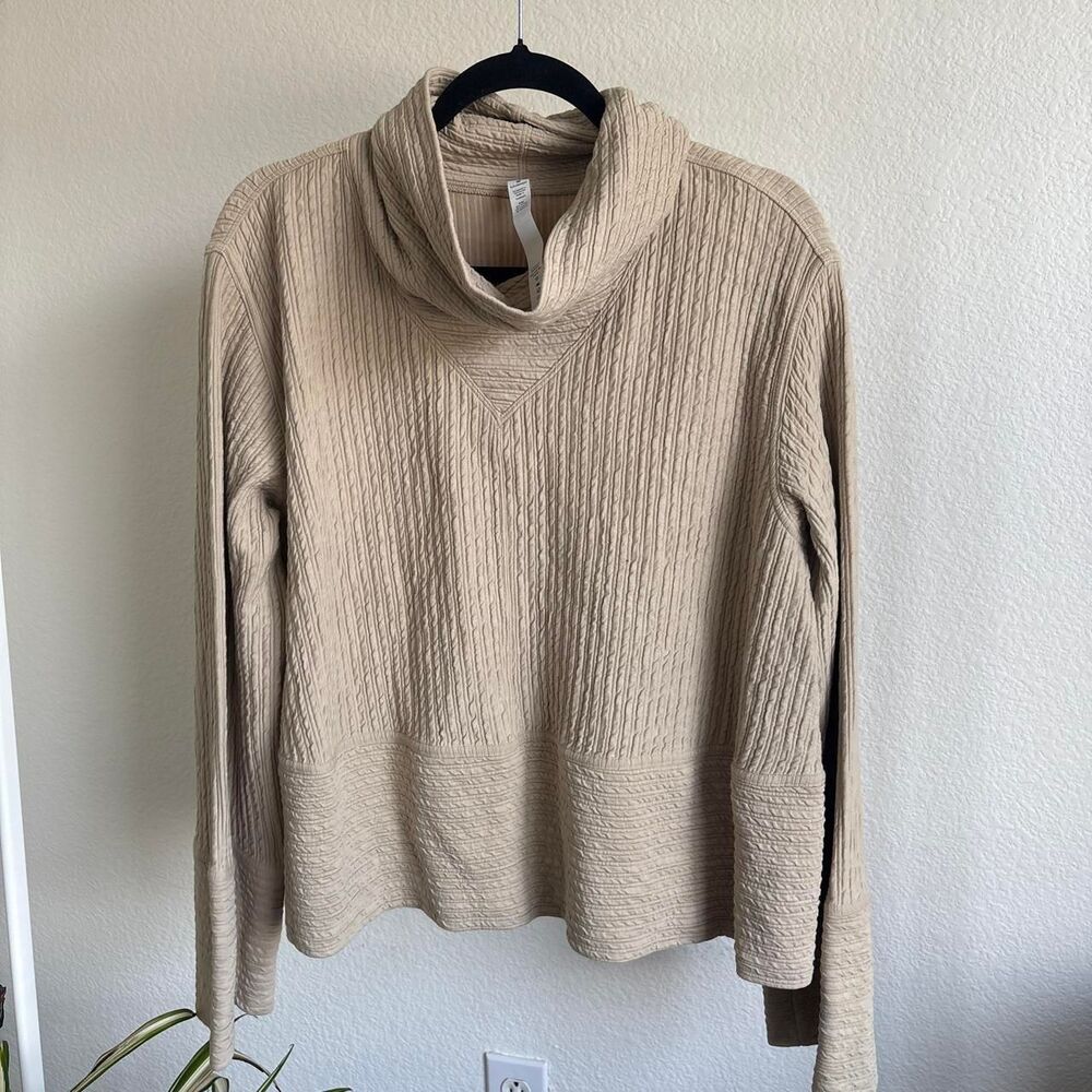 Lululemon Women's Tan and Cream Jumper